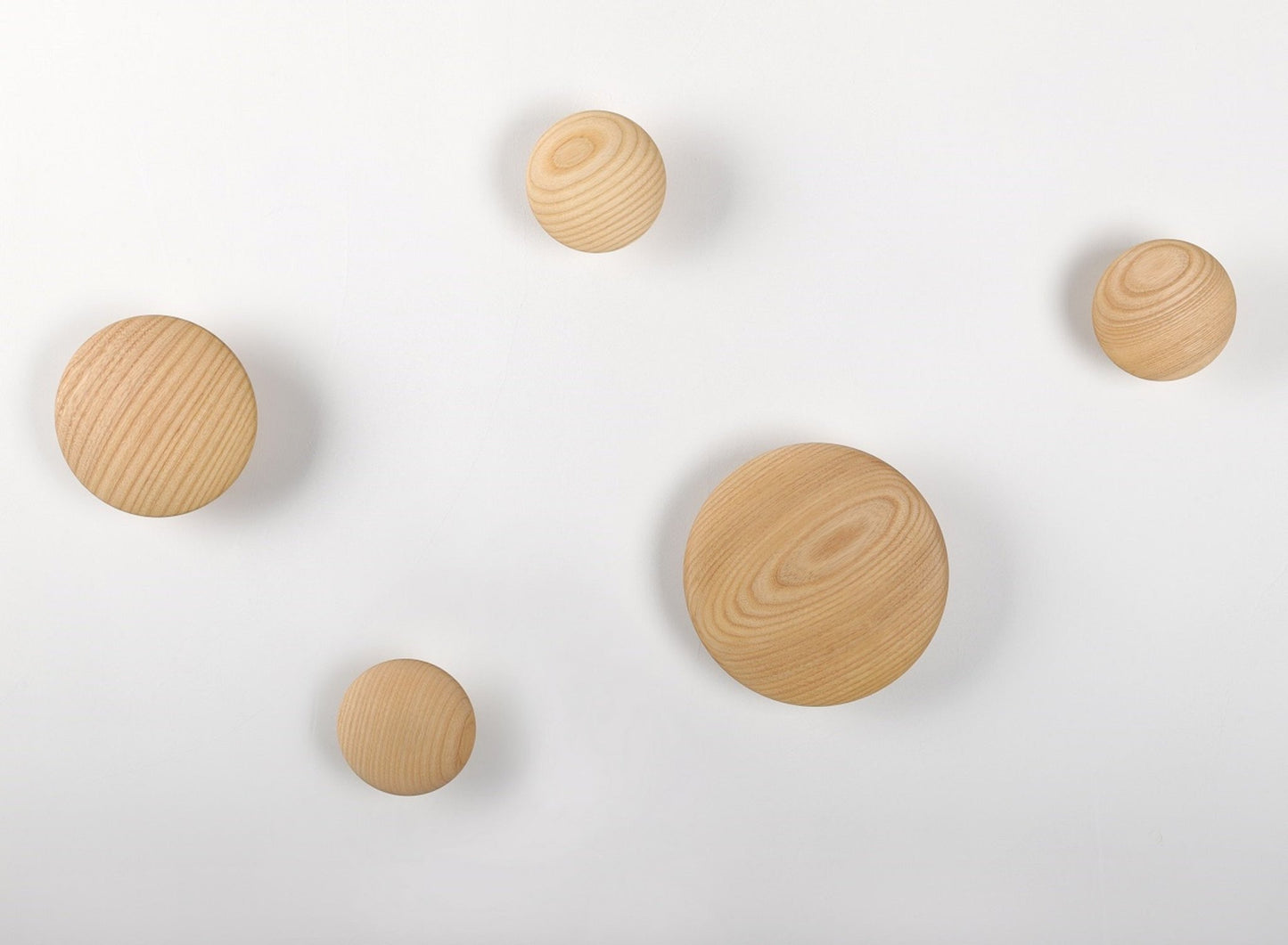JIYUERLTD Wall Hooks Coat Hooks 5Pcs Dots Hook for Home Decor(Natural Wood) - JIYUERLTDJIYUERLTD Wall Hooks Coat Hooks 5Pcs Dots Hook for Home Decor(Natural Wood)