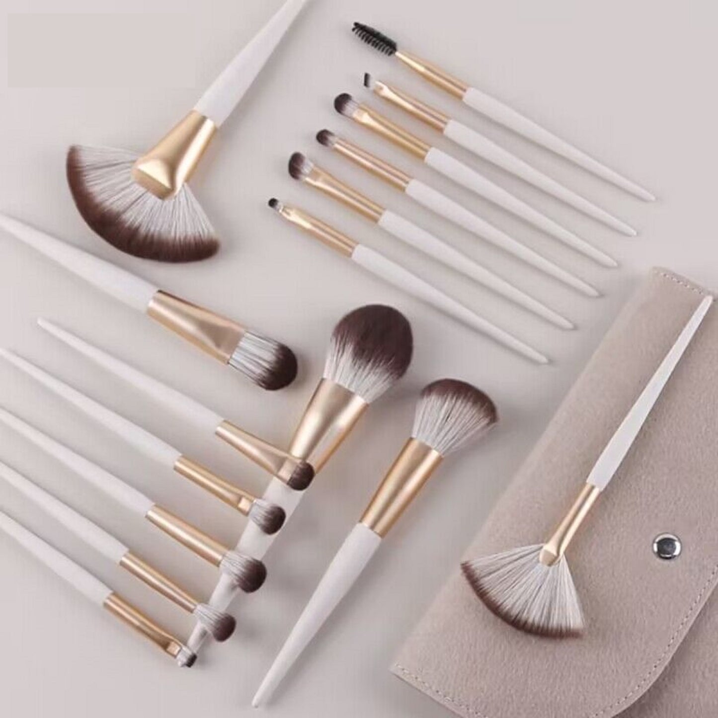 JIYUERLTD Luxe Makeup Brushes Collection - 16pcs Premium Makeup Brush Set Concealer Eye Shadow Blush Pack